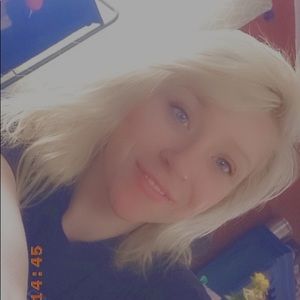 Meet your Posher, Alicia